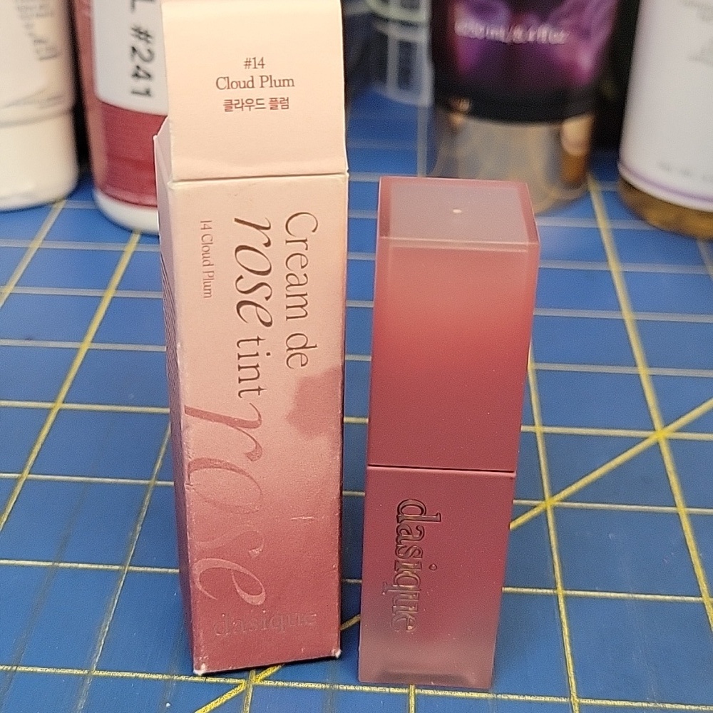Dasique Cream de Rose Tint - #14 Cloud Plum 3g New in Box